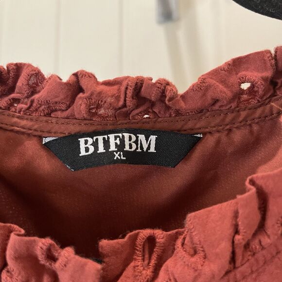BTFBM Rust Boho Eyelet Crochet Lined Puff Sleeve Button Up Top Womens Size XL - Picture 4 of 10